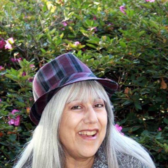 Meet your Posher, Christine - Picture 1 of 1